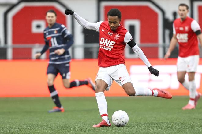 通过送走他 通过送走他