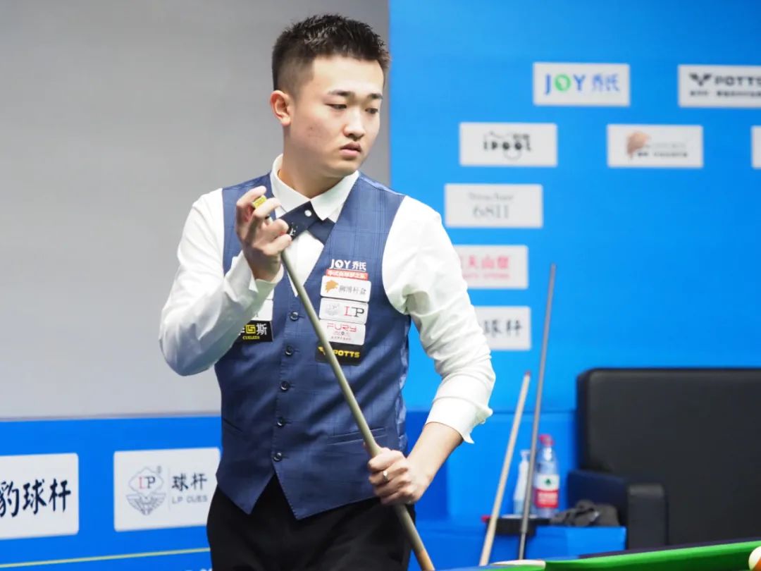 他在攻防两 他在攻防两